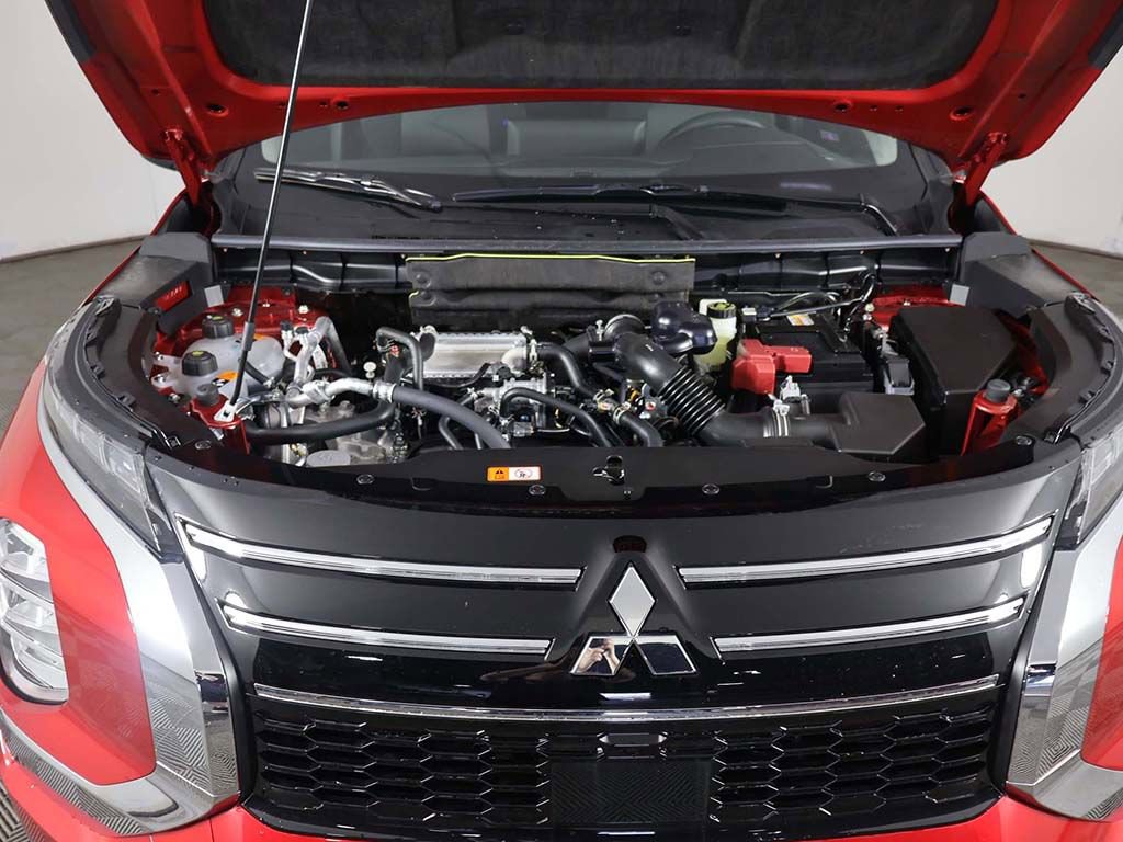 New 2026 Mitsubishi Outlander ES FWD image 18