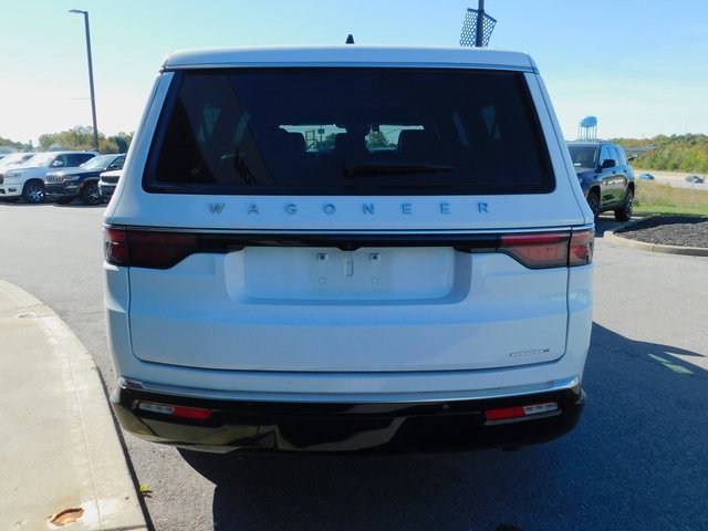 Used 2024 Jeep Wagoneer L Series II w/ Flexible Seating Group image 7