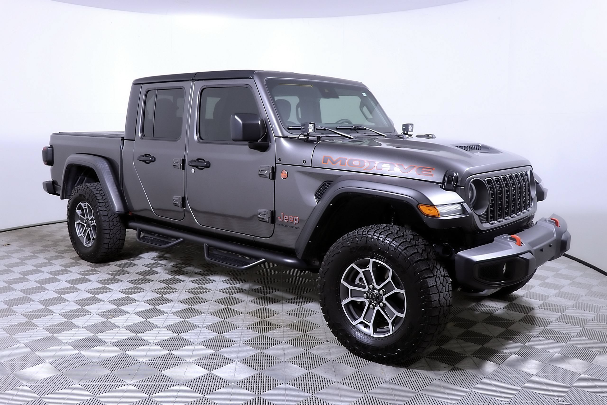 Used 2025 Jeep Gladiator Mojave w/ Safety Group AWD/4WD image 6