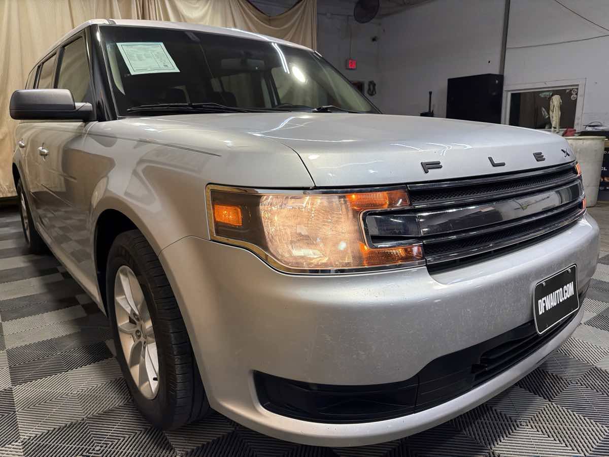 Used 2016 Ford Flex SE image 6