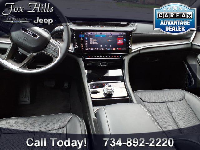 Certified 2026 Jeep Grand Cherokee Overland AWD/4WD image 13