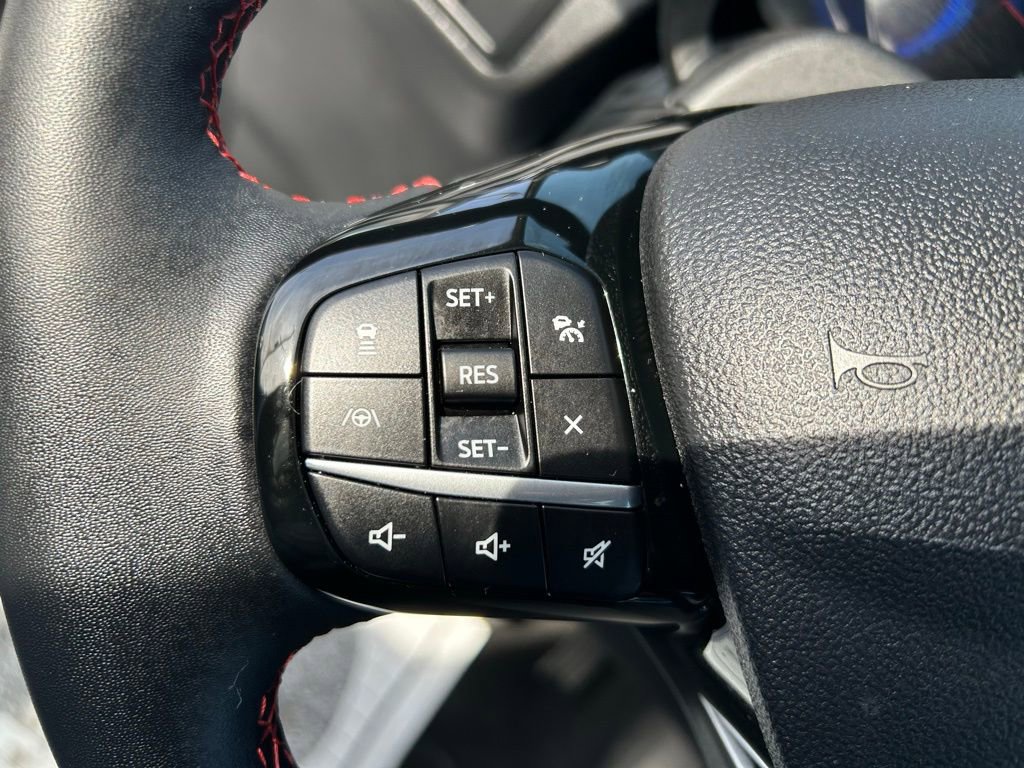 Certified 2022 Ford Escape SEL w/ SEL Stealth AWD Package image 23