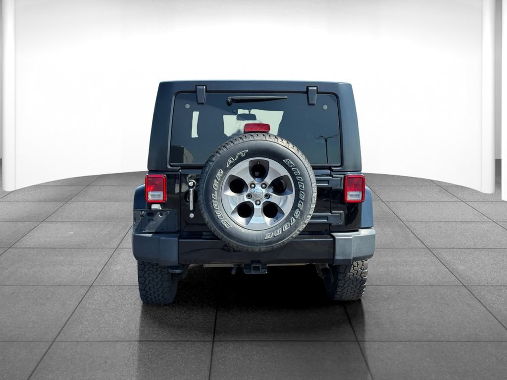 Used 2016 Jeep Wrangler Unlimited Sahara w/ Connectivity Group AWD/4WD image 6