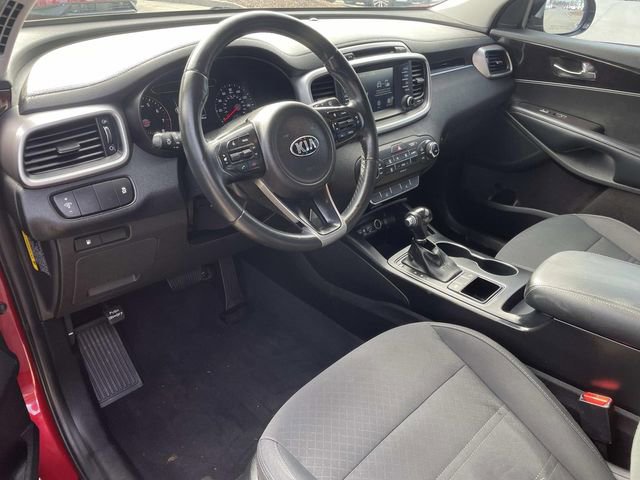 Used 2018 Kia Sorento LX image 12