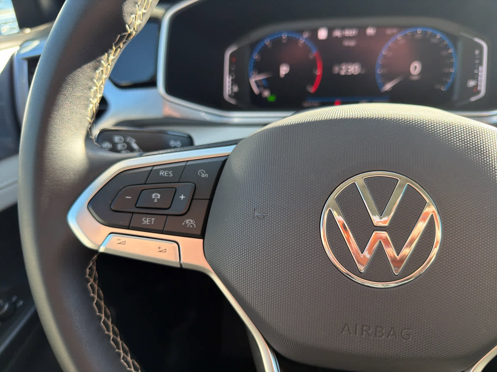 Certified 2025 Volkswagen Taos SEL image 19