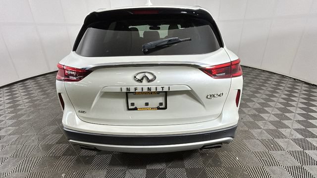 Used 2019 INFINITI QX50 Essential w/ Proactive Package AWD/4WD image 3