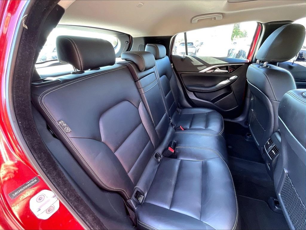 Used 2017 INFINITI QX30 Premium AWD/4WD image 15