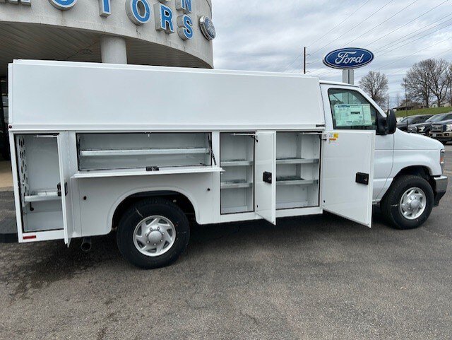 New 2025 Ford E-350 and Econoline 350 Super Duty w/ Power Equipment Group RWD image 5