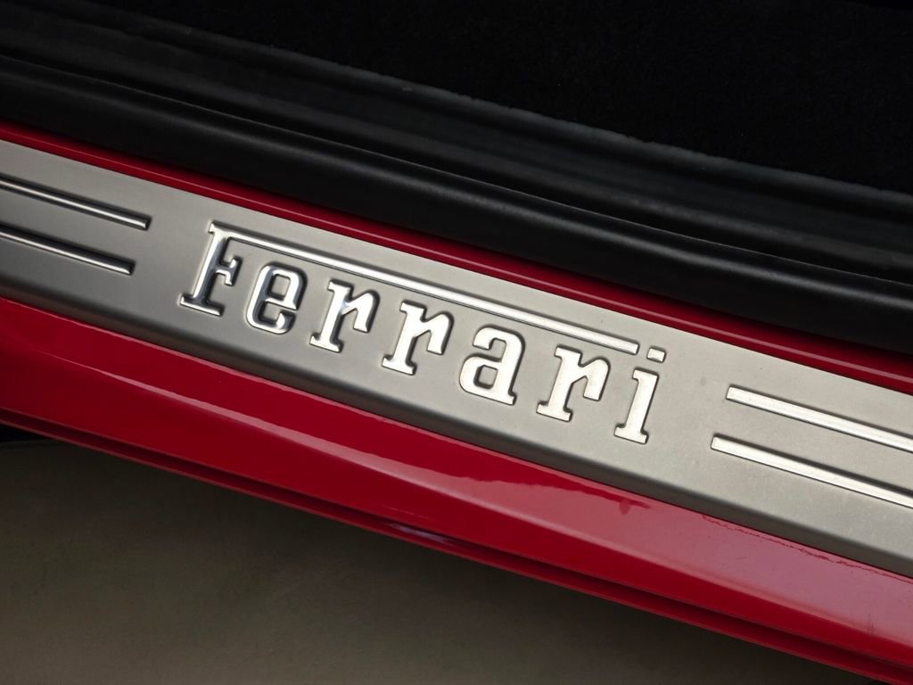 Used 2020 Ferrari F8 Tributo RWD image 31