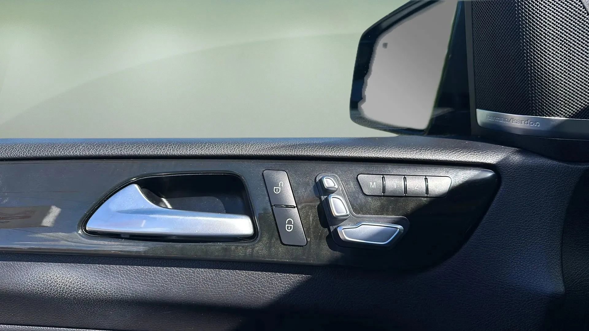 Used 2017 Mercedes-Benz GLS 450 4MATIC image 27