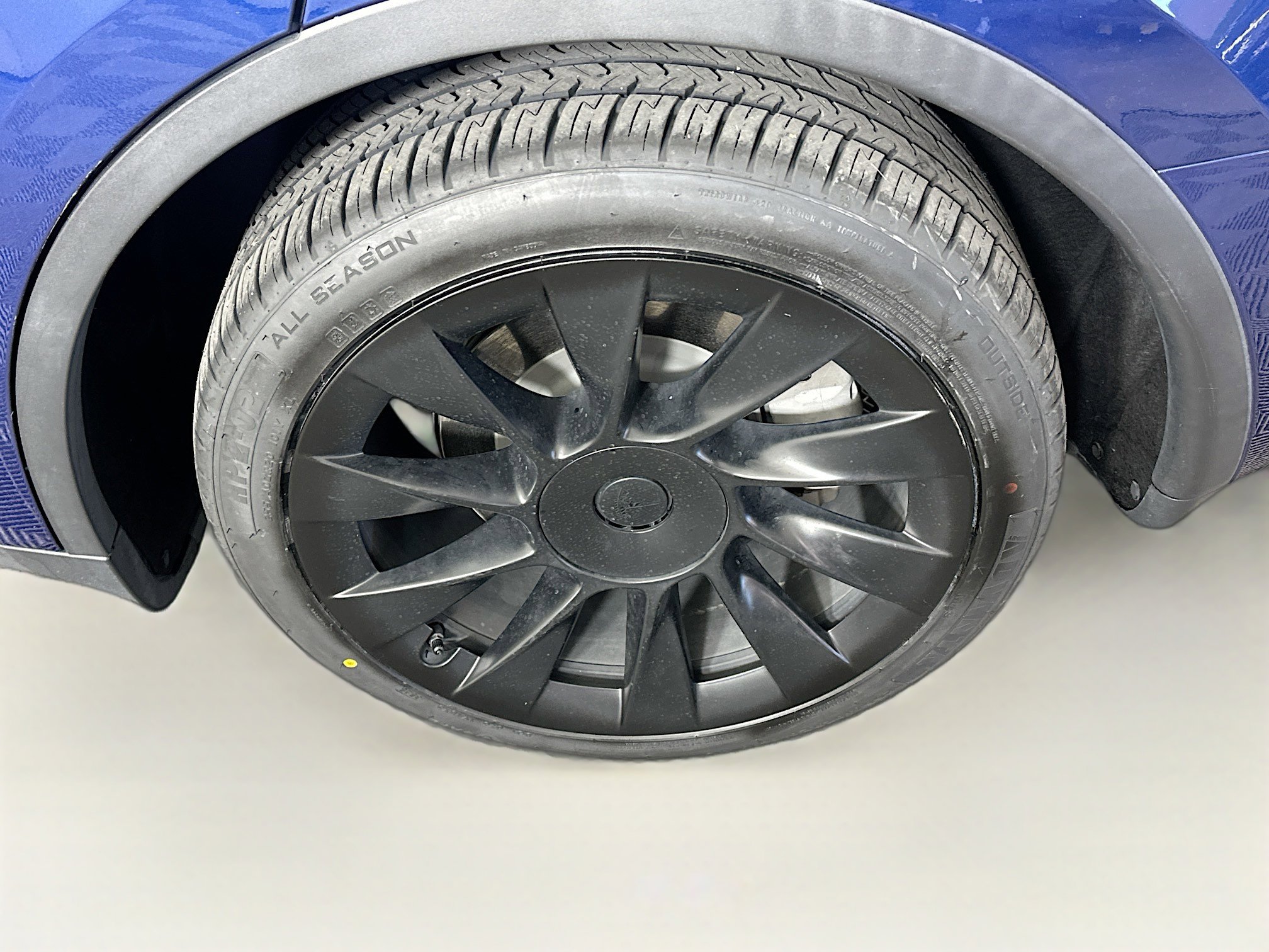 Used 2021 Tesla Model Y Long Range image 11