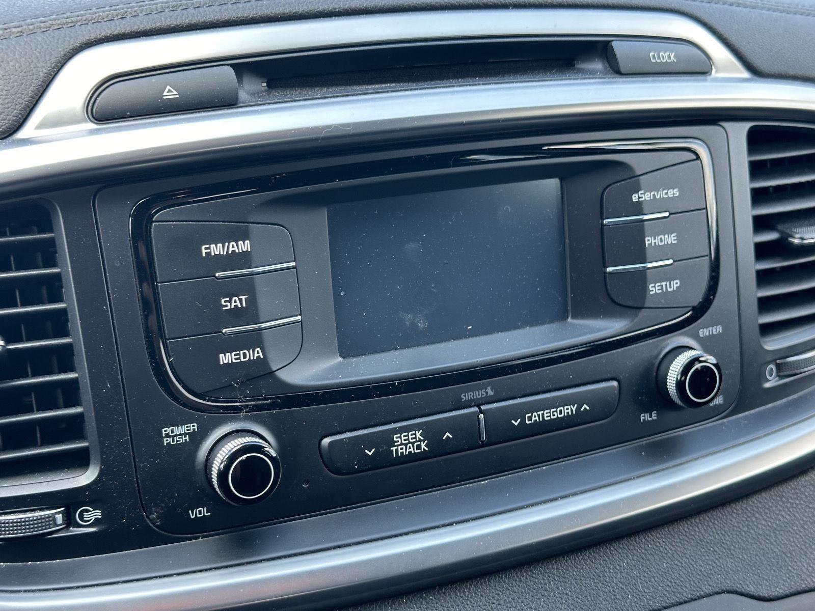 Used 2016 Kia Sorento EX w/ EX Premium Package FWD image 12