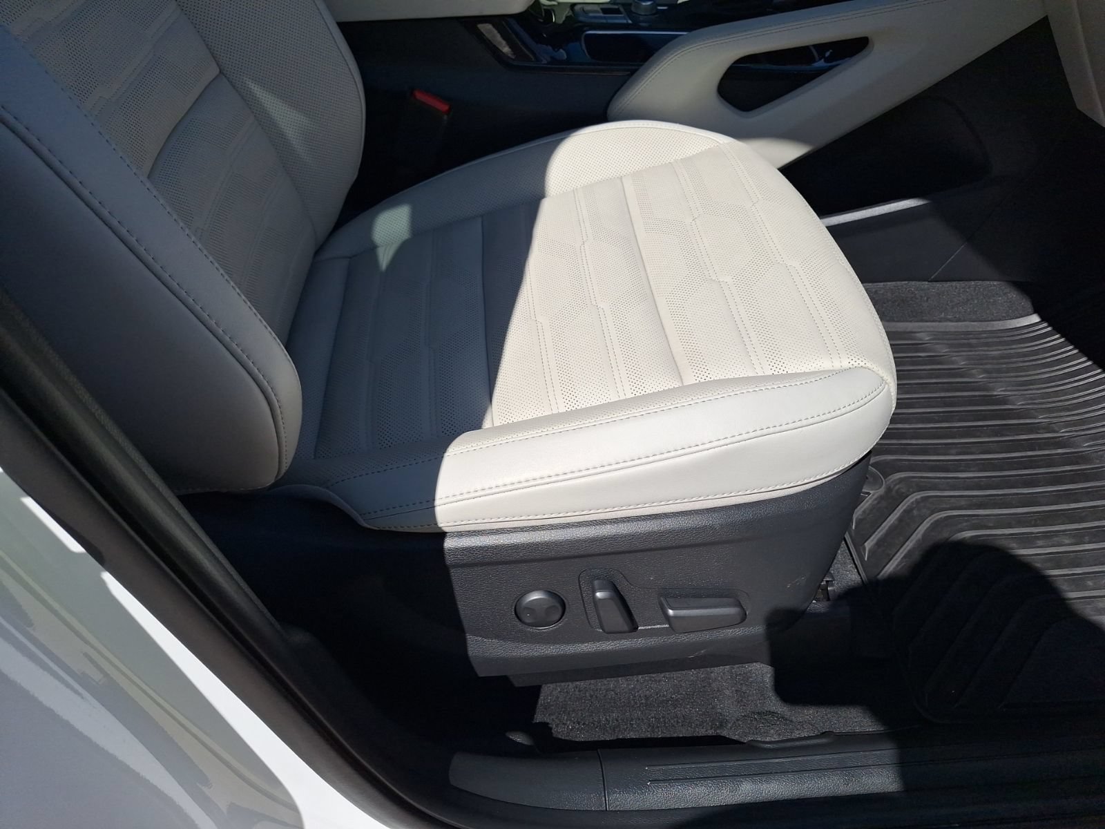 Used 2024 Kia Telluride SX Prestige AWD/4WD image 34