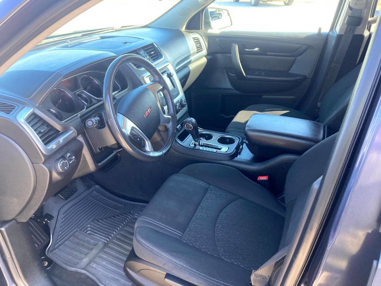 Used 2014 GMC Acadia SLE image 12