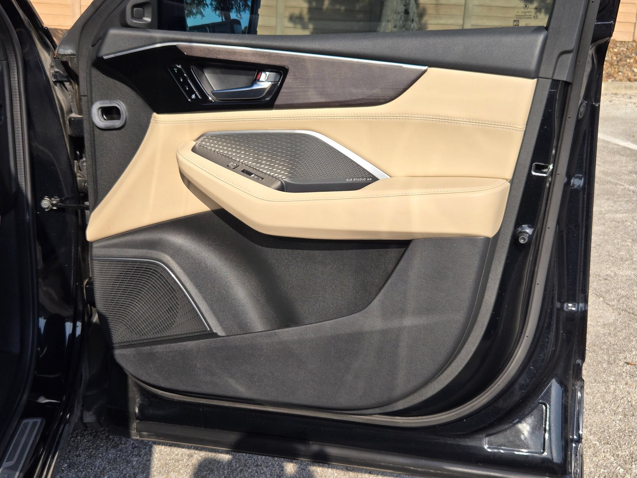 Used 2023 Acura MDX SH-AWD w/ Advance Package image 29