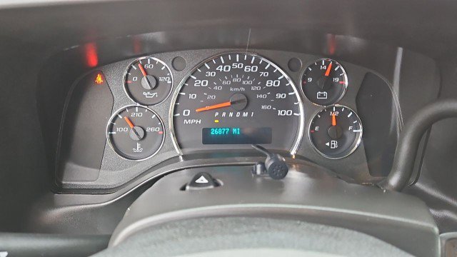 Used 2024 Chevrolet Express 2500 w/ Driver Convenience Package RWD image 12