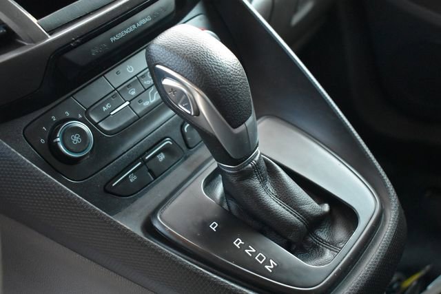 Used 2020 Ford Transit Connect XL image 17