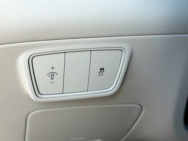 Certified 2024 Hyundai Tucson SE FWD image 9
