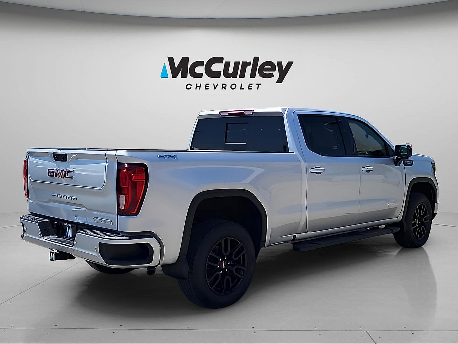 Used 2022 GMC Sierra 1500 Elevation w/ Elevation Premium Package AWD/4WD image 7