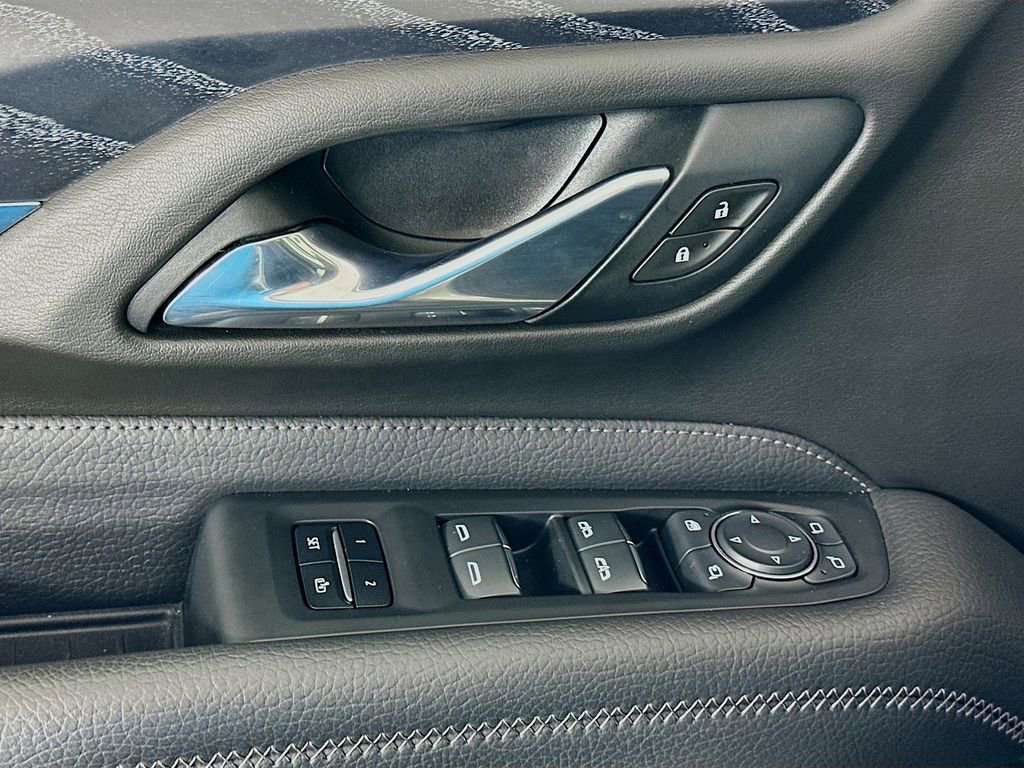 Used 2021 GMC Yukon Denali AWD/4WD image 18