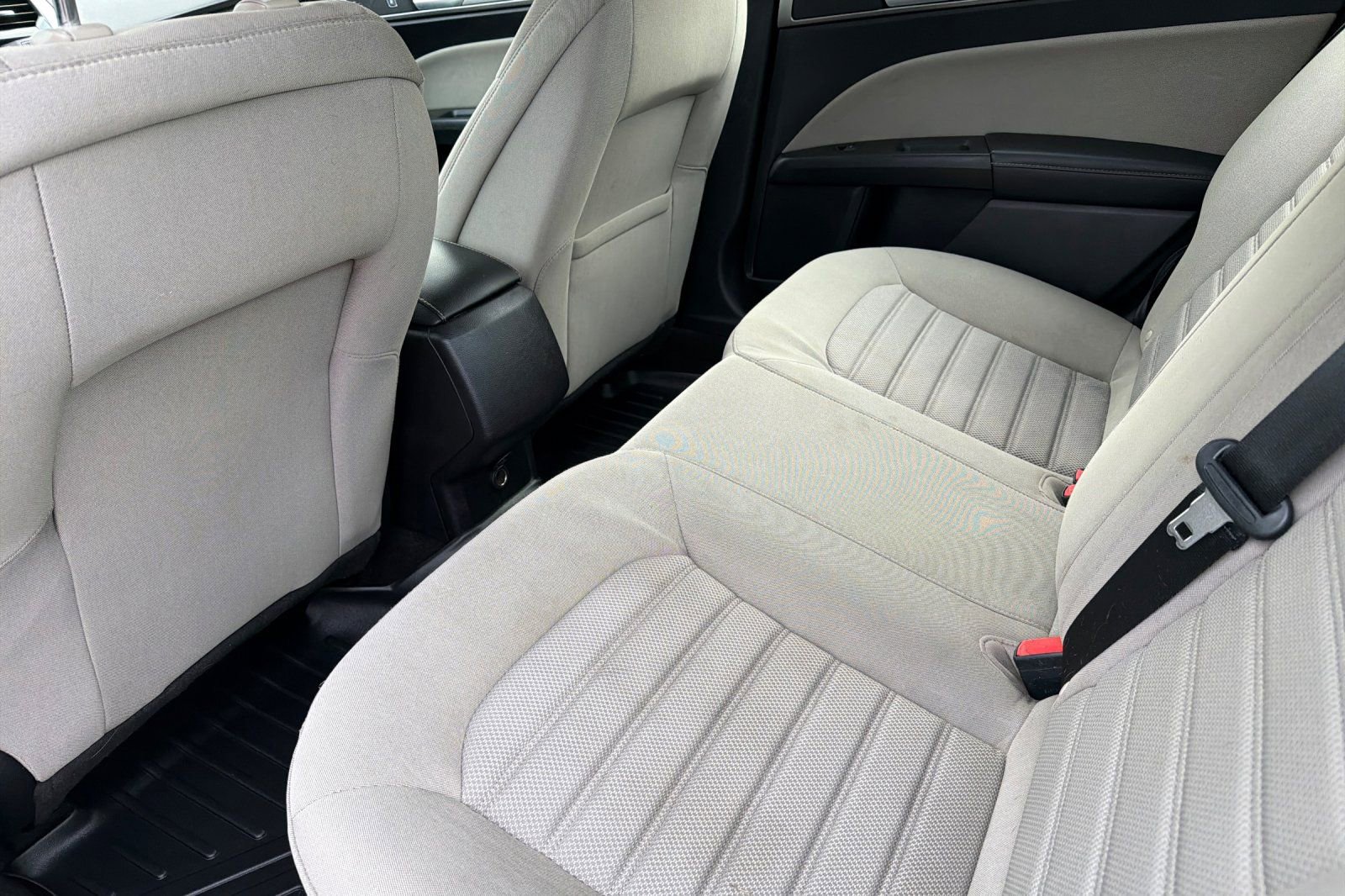 Used 2020 Ford Fusion S image 12