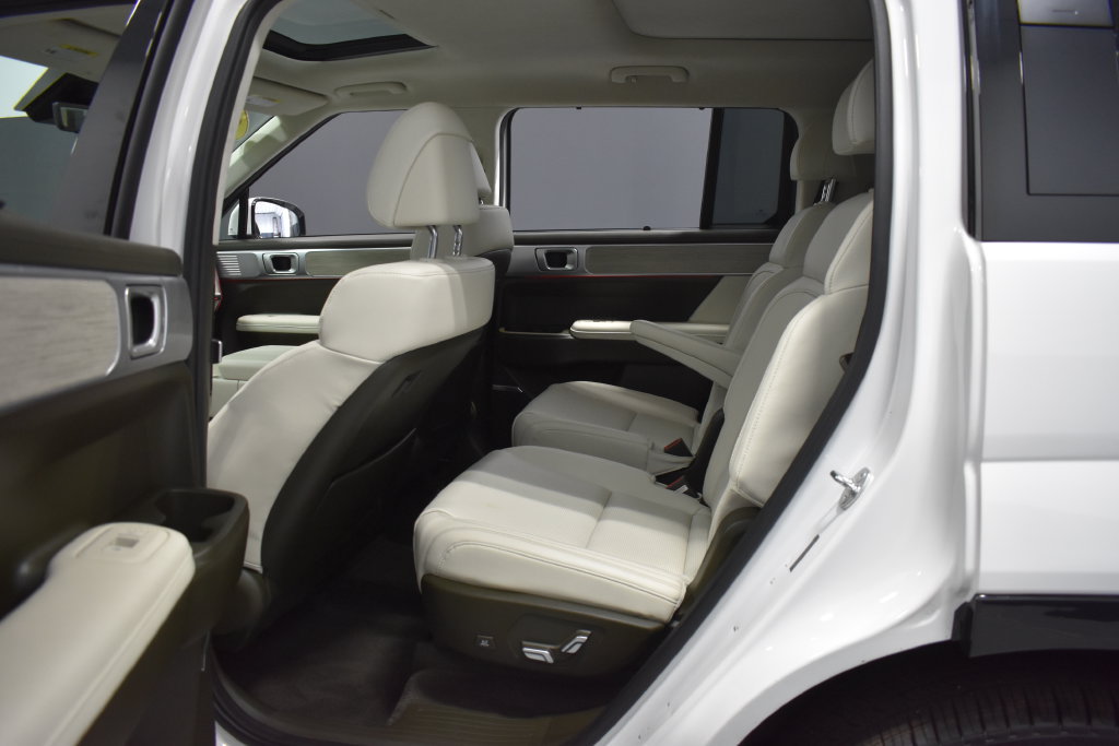 Used 2024 Hyundai Santa Fe Calligraphy AWD/4WD image 35