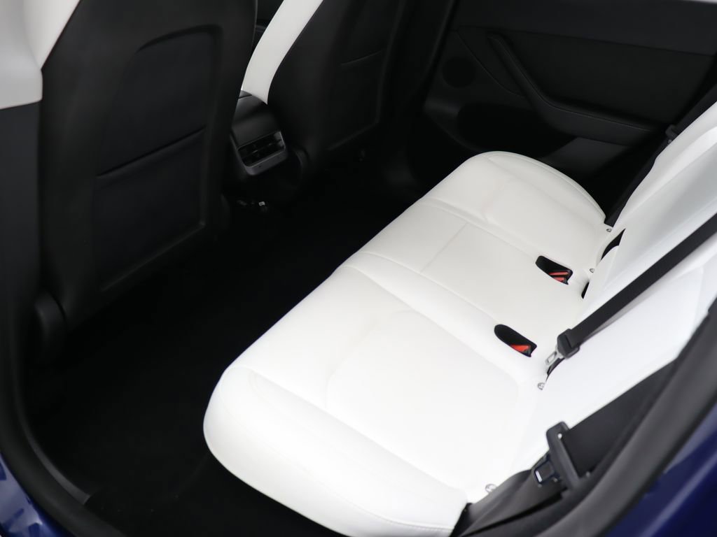 Used 2024 Tesla Model Y Long Range RWD image 25