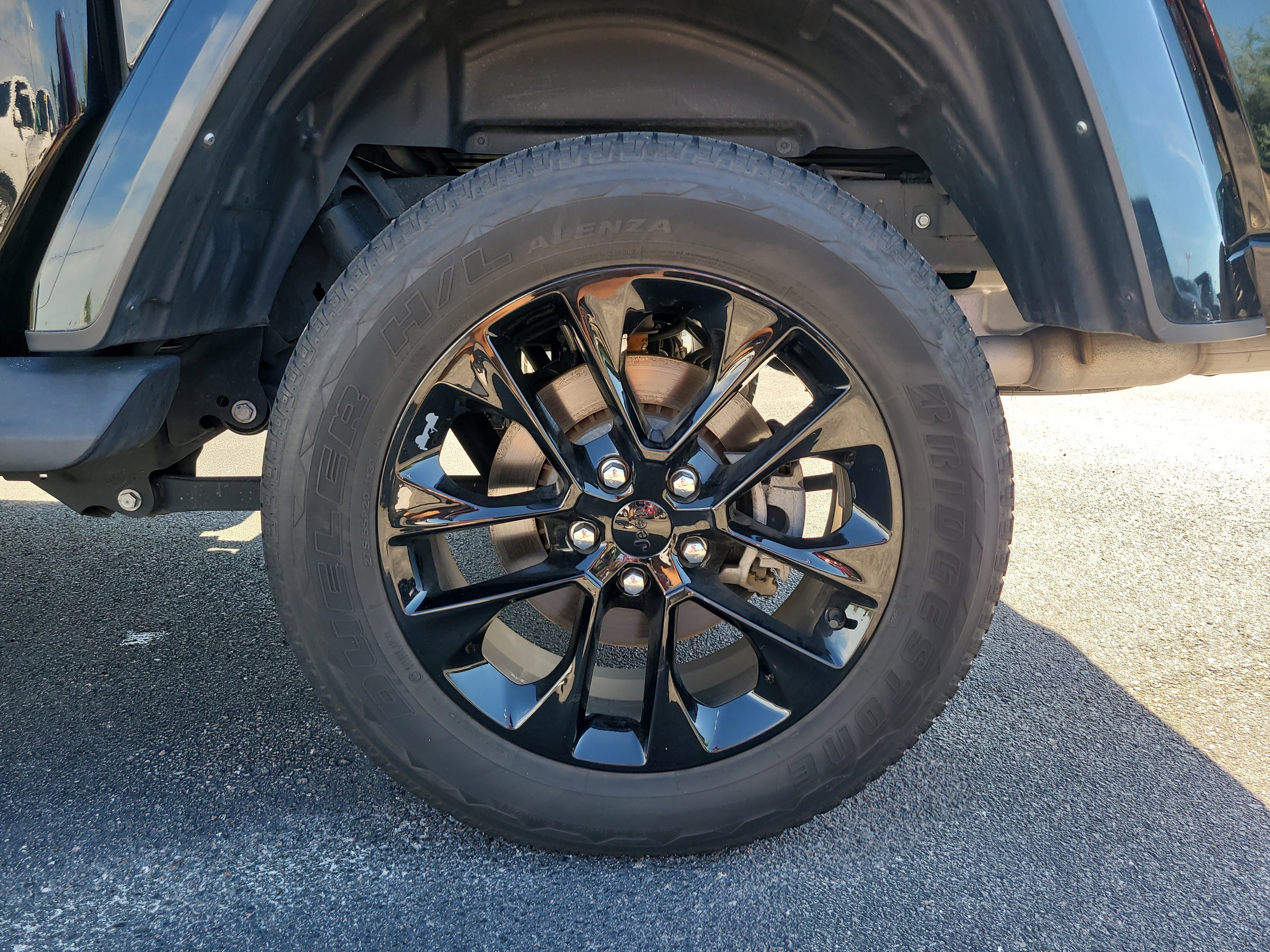 Used 2023 Jeep Gladiator Overland image 8