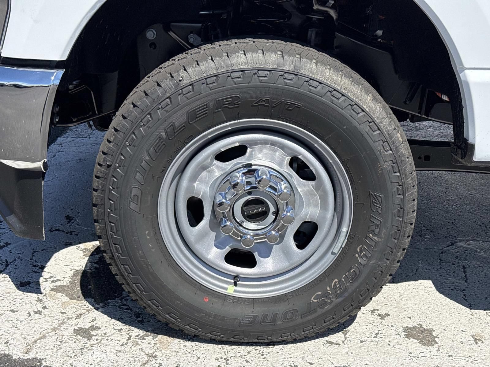 New 2026 Ford F350 XL w/ XL Chrome Package AWD/4WD image 9