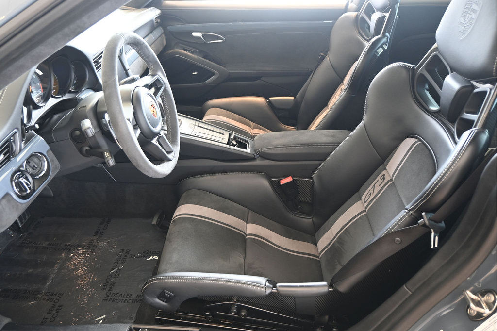 Used 2018 Porsche 911 GT3 w/ Sport Chrono Package RWD image 5