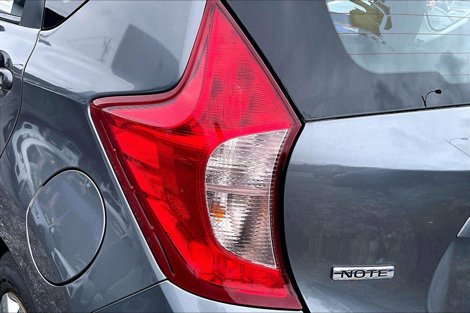 Used 2016 Nissan Versa Note SV image 23