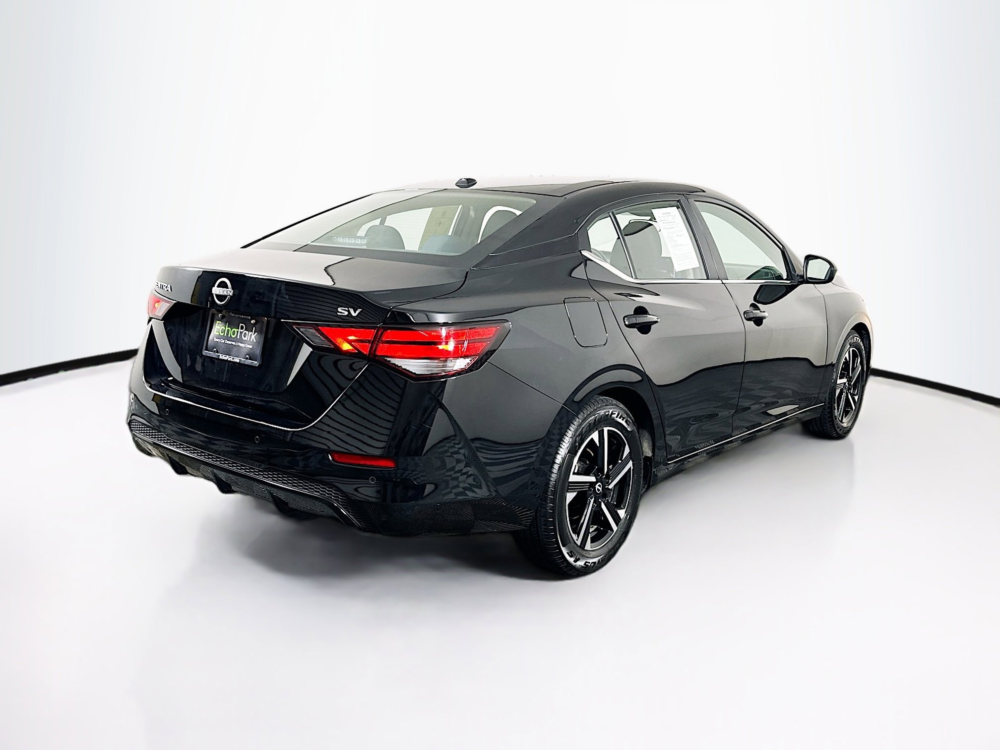 Used 2024 Nissan Sentra SV FWD image 9