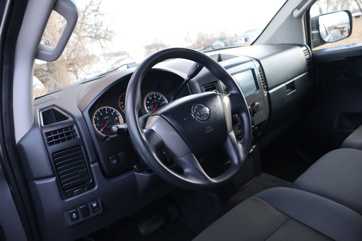 Used 2014 Nissan Titan S image 15