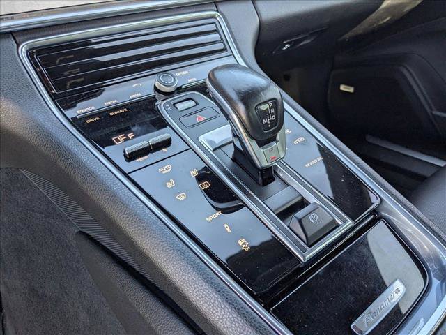 Used 2017 Porsche Panamera image 11