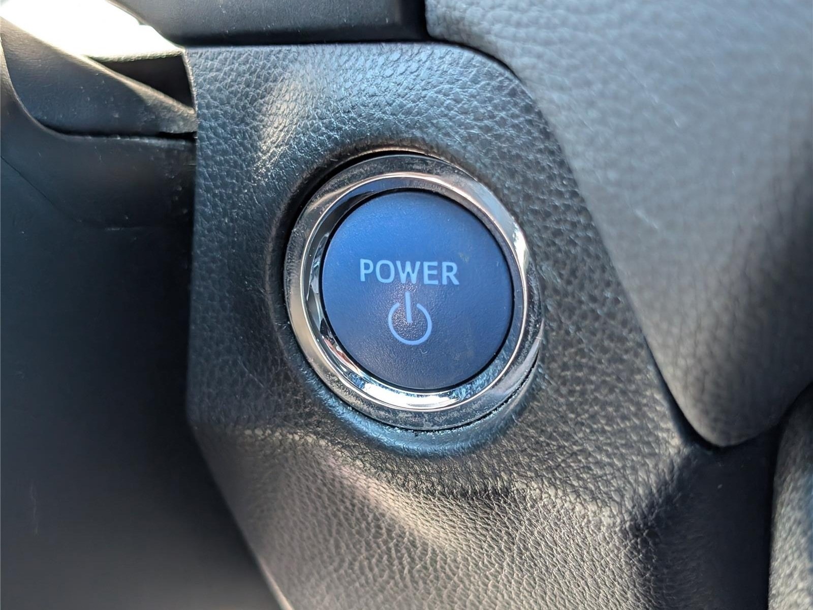 Used 2022 Toyota RAV4 SE w/ Convenience Package AWD/4WD image 25