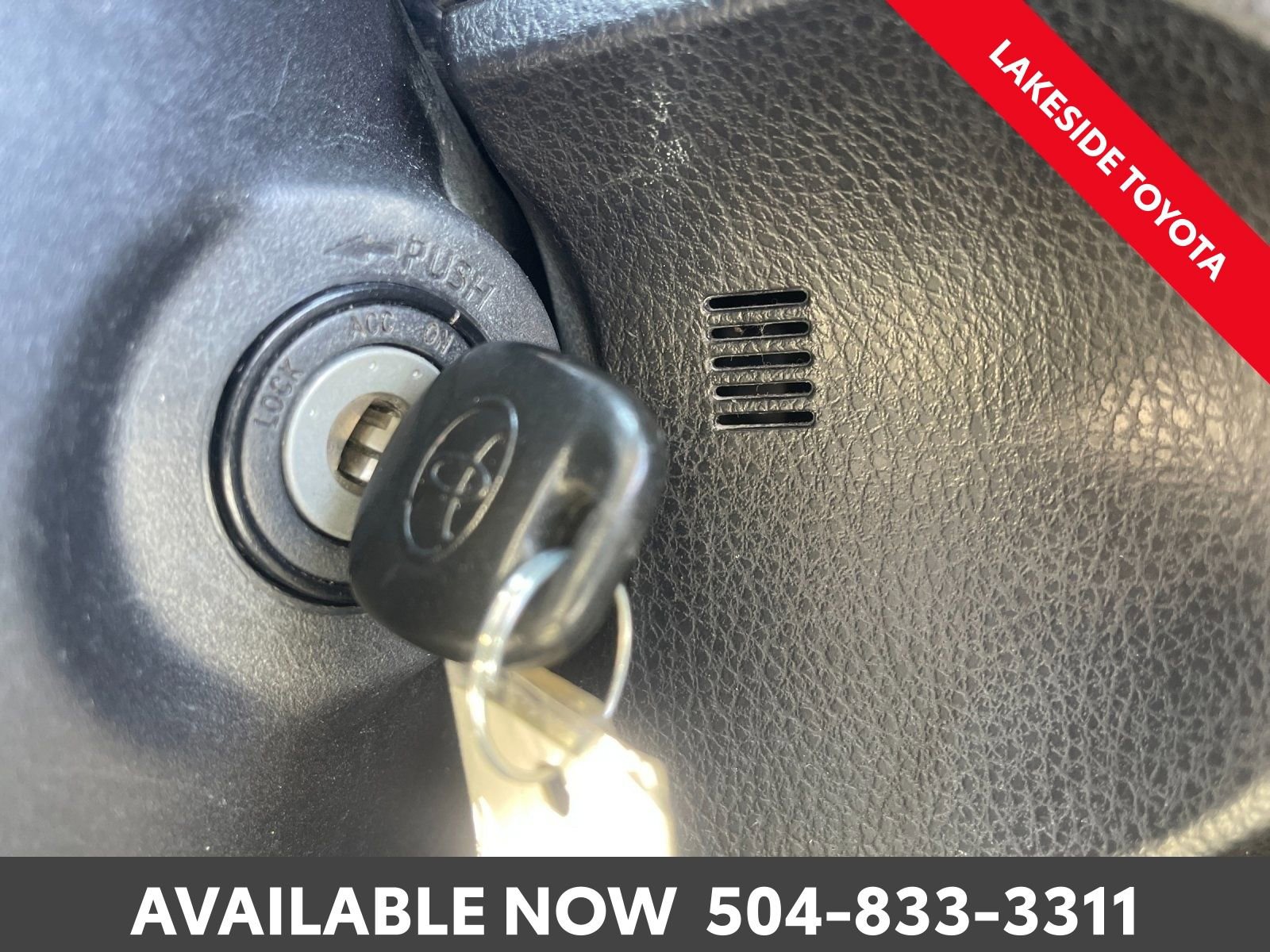 Used 2017 Toyota Corolla L image 32