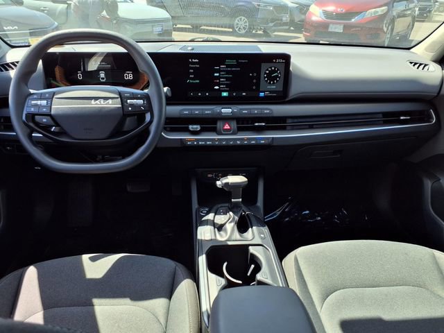 Used 2025 Kia K4 LXS image 8
