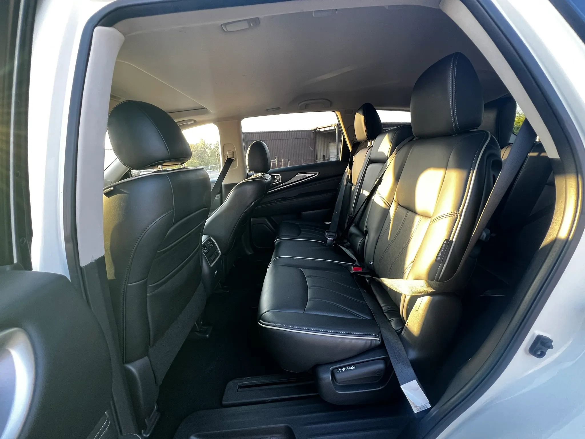 Used 2019 INFINITI QX60 Luxe w/ Essential Package image 11