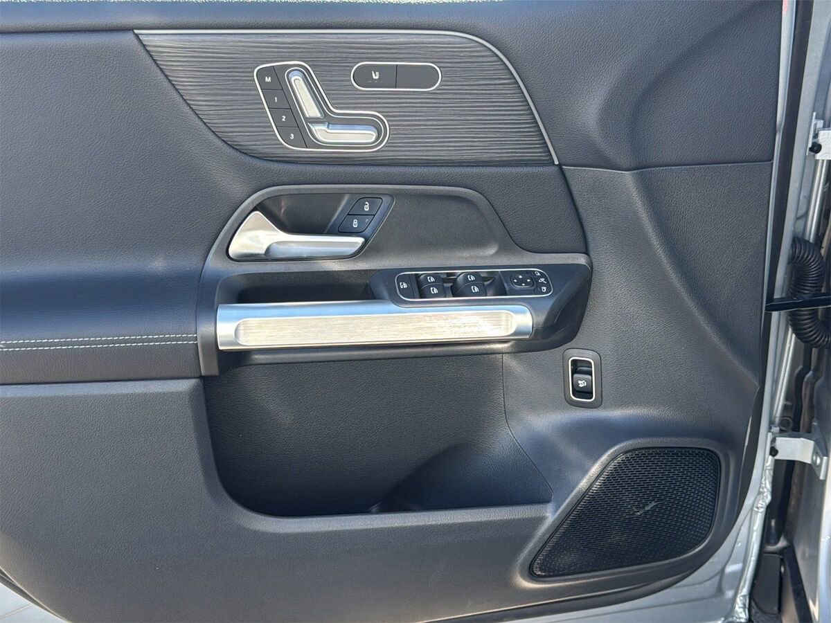 New 2026 Mercedes-Benz GLB 250 image 22