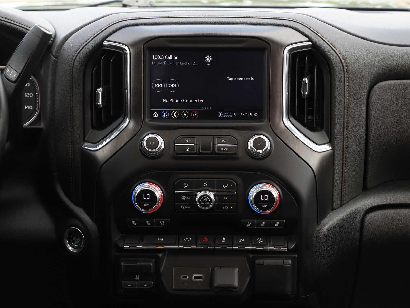 Used 2023 GMC Sierra 3500 AT4 w/ AT4 Preferred Package AWD/4WD image 17