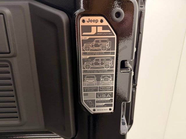 New 2026 Jeep Wrangler Unlimited Sahara AWD/4WD image 16