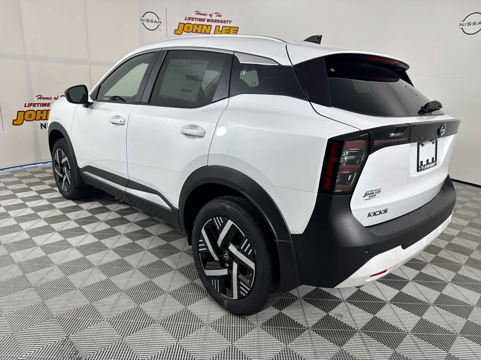 New 2026 Nissan Kicks SV image 3