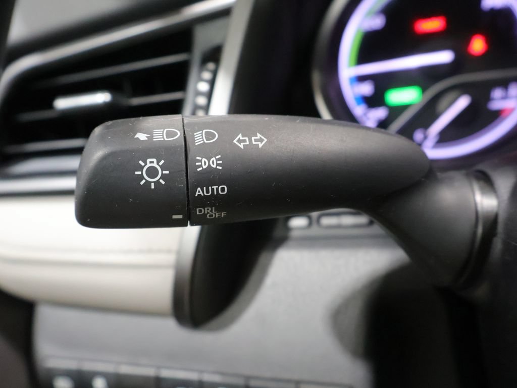 Used 2022 Toyota Camry XLE w/ Cold Weather Package FWD image 34