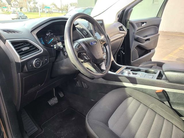 Used 2022 Ford Edge SE w/ Black Appearance Package image 12