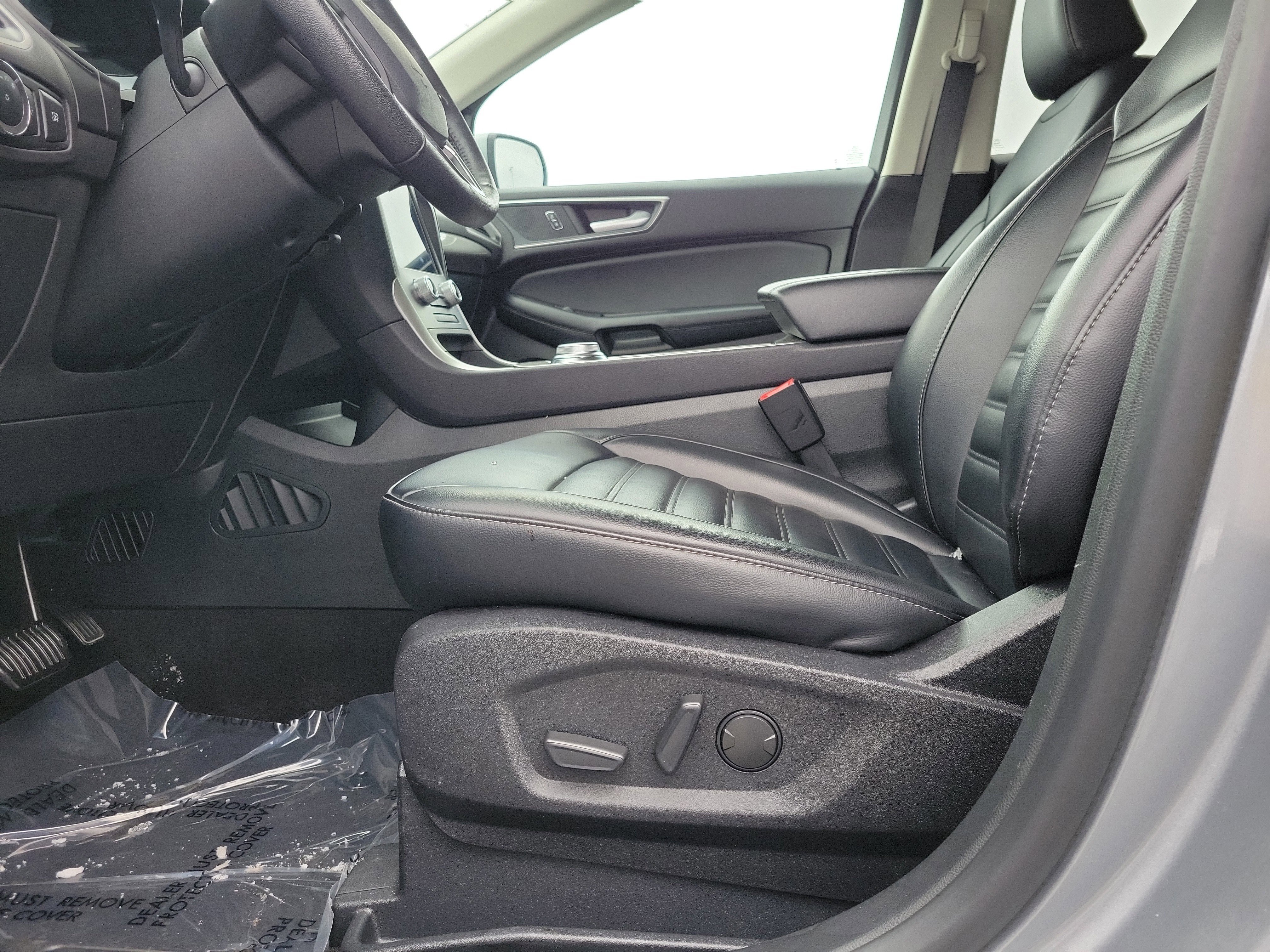 Used 2024 Ford Edge SEL AWD/4WD image 16