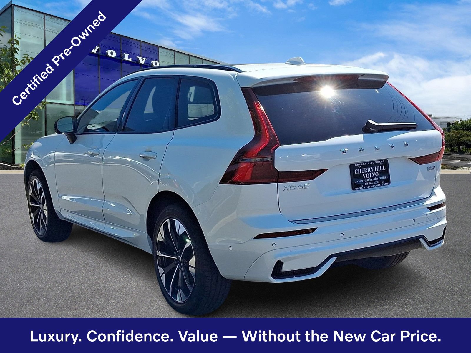 Certified 2026 Volvo XC60 B5 Plus AWD/4WD image 5