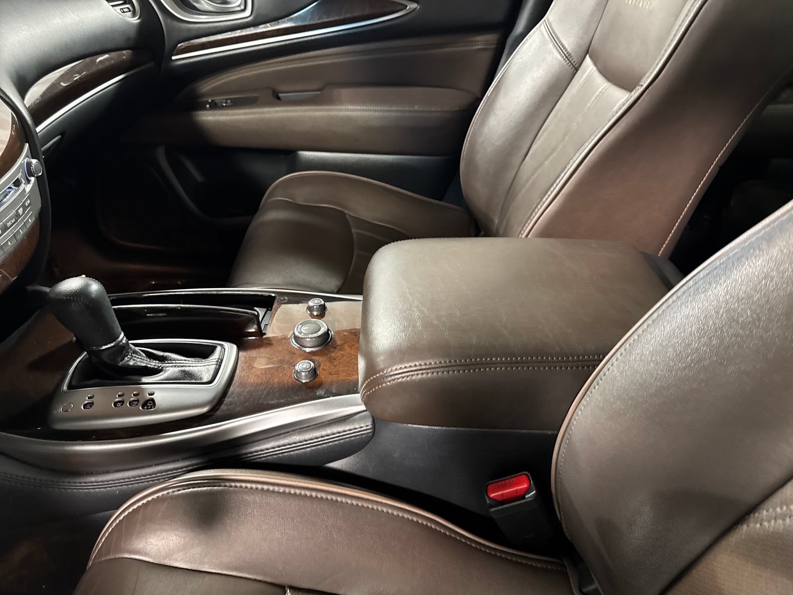 Used 2013 INFINITI JX35 AWD w/ Premium Pkg image 26