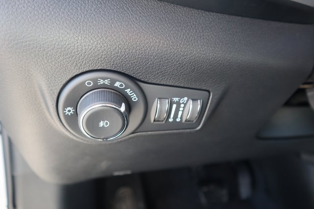 New 2026 Jeep Compass Latitude image 7