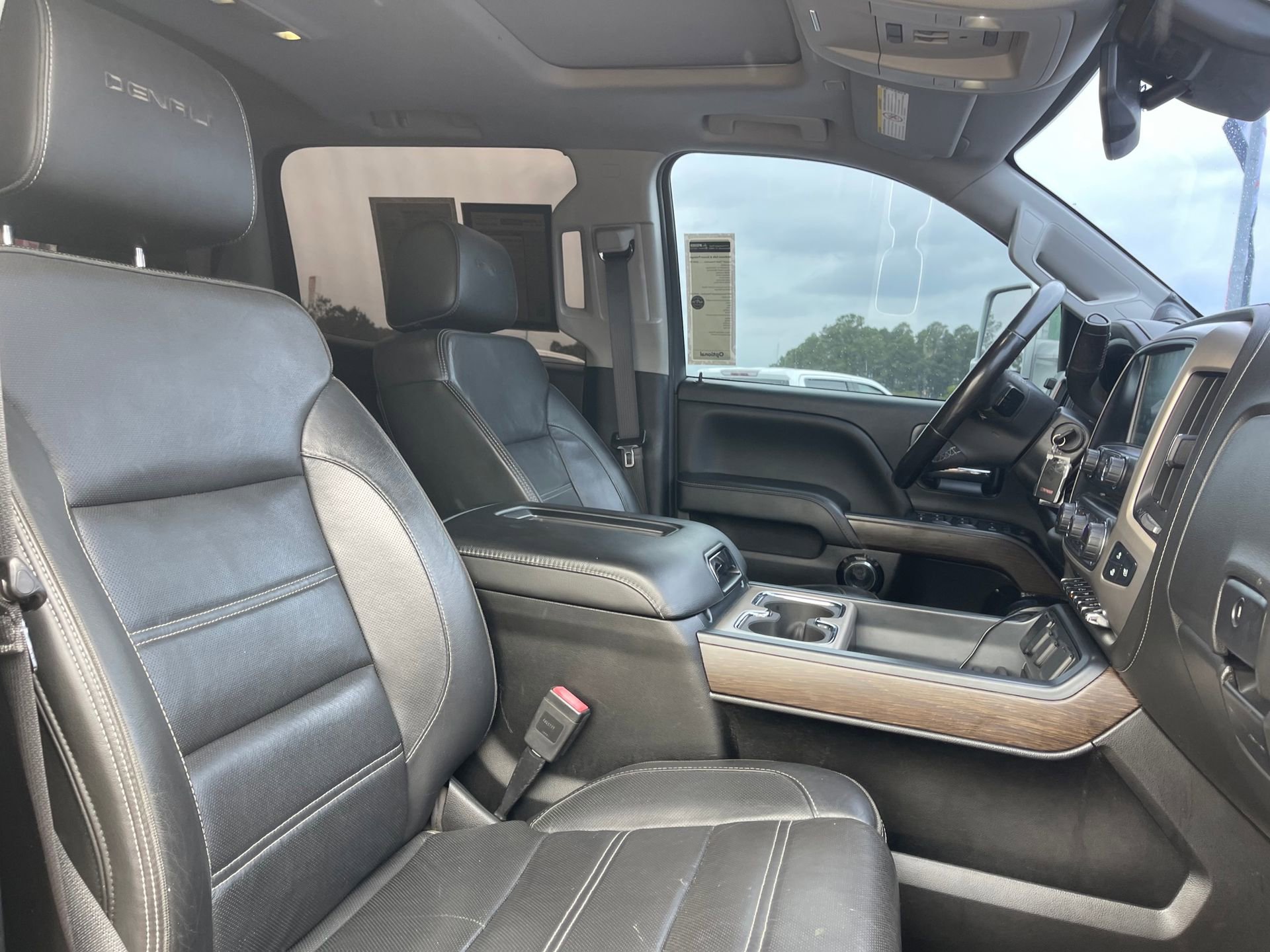 Used 2018 GMC Sierra 2500 Denali w/ Duramax Plus Package AWD/4WD image 25