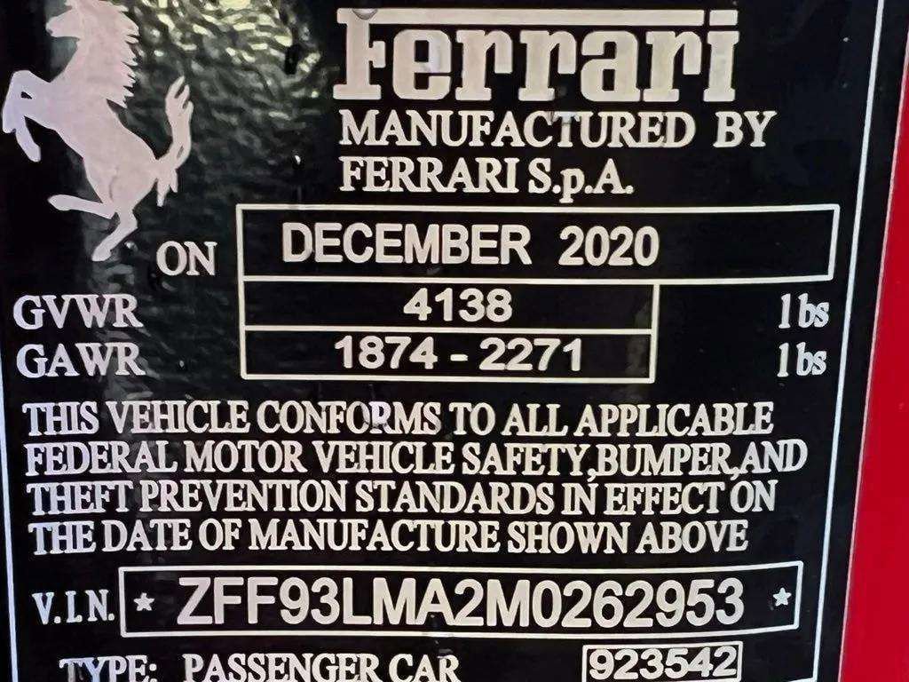 Used 2021 Ferrari F8 Tributo image 38